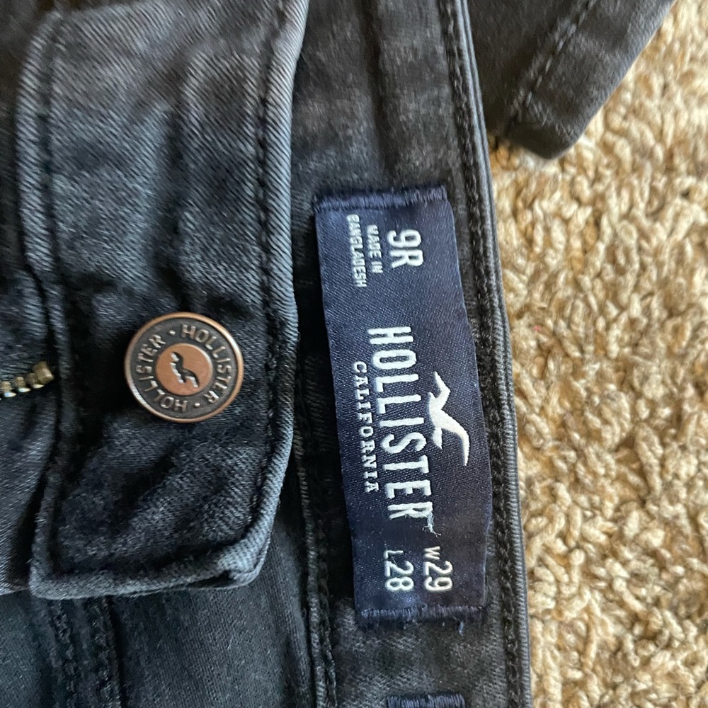 Black distressed jeans